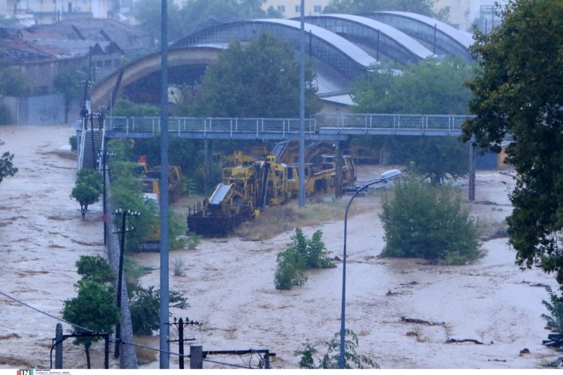 Καταστροφικές πλημμύρες πλήττουν την Βολιβία - Η πόλη βυθίστηκε κάτω από το νερό